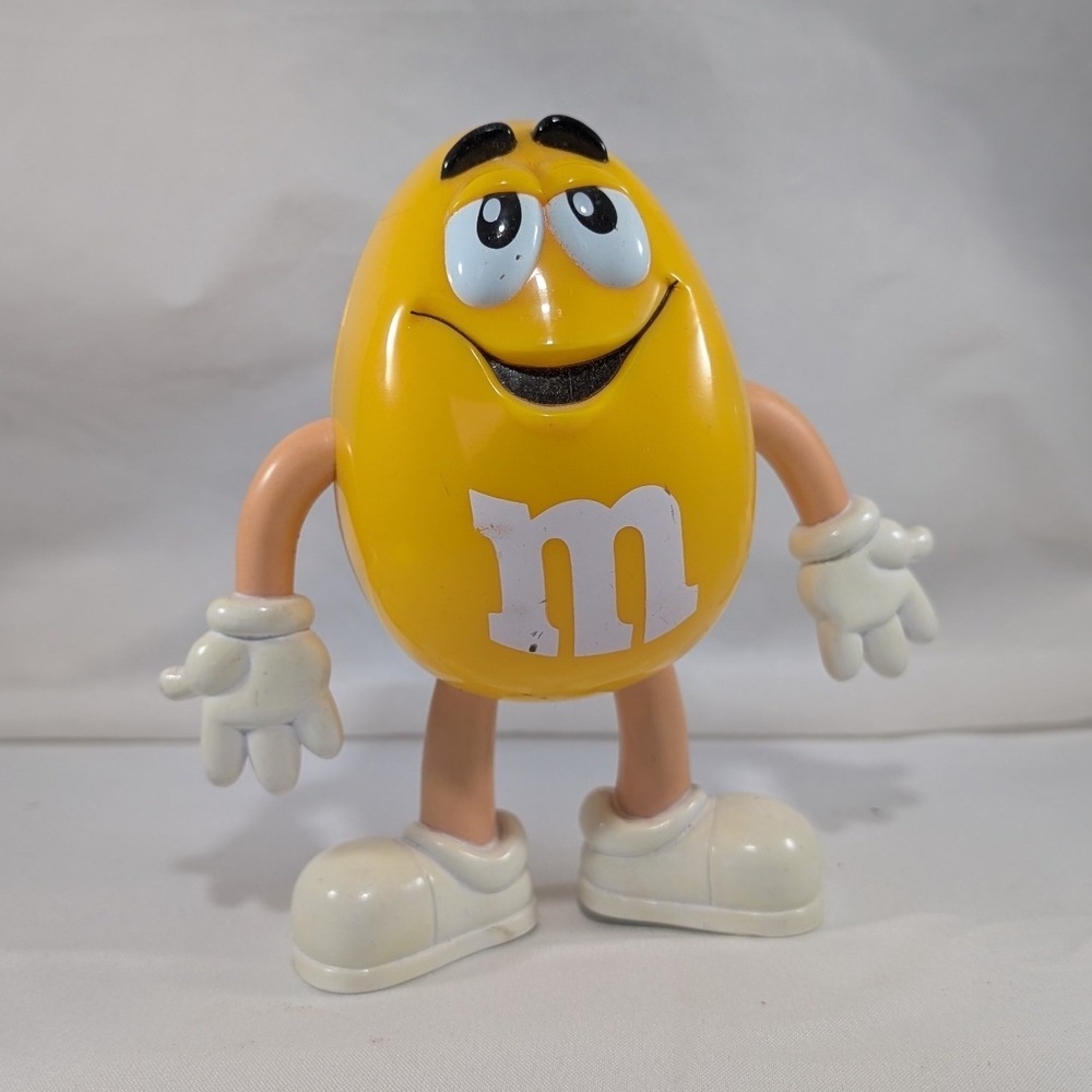 Vintage M&M's Yellow Peanut Character‎ Figure Poseable Mars Candy Collectible 5"